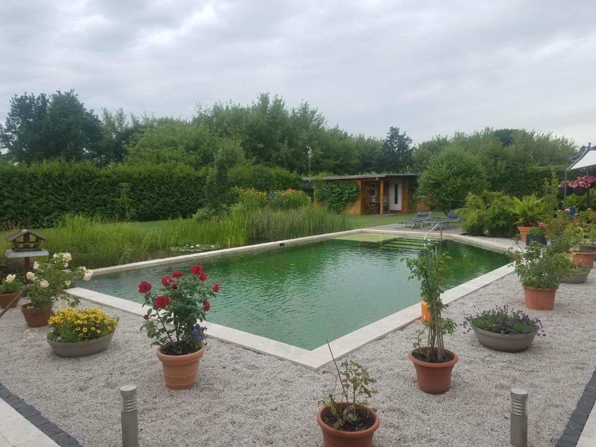 Ferienhaus Zum Imker Velten Buitenkant foto