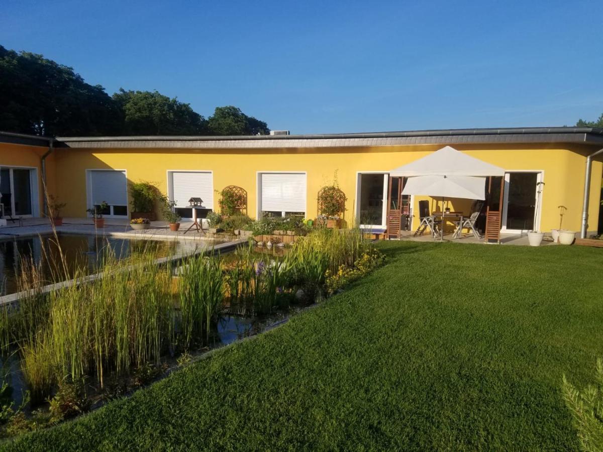 Ferienhaus Zum Imker Velten Buitenkant foto