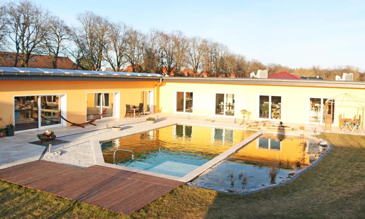 Ferienhaus Zum Imker Velten Buitenkant foto